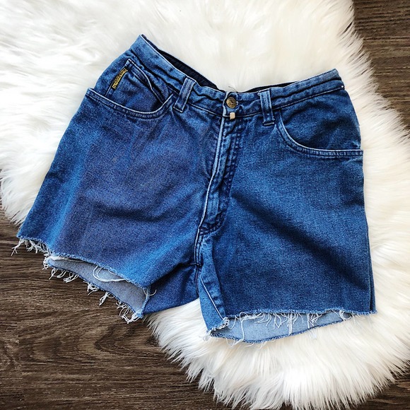 VINTAGE ARMANI DENIM SHORTS - Picture 2 of 5